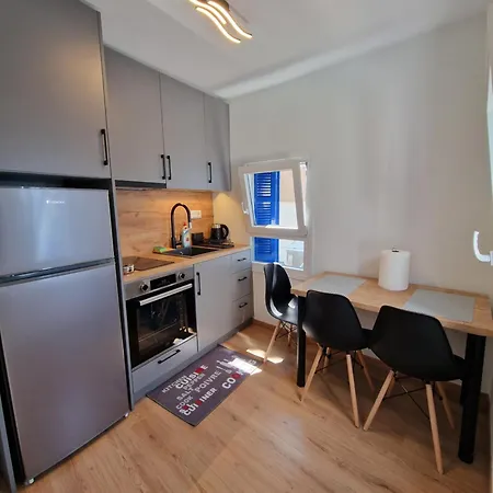 Apartment The Blue House *